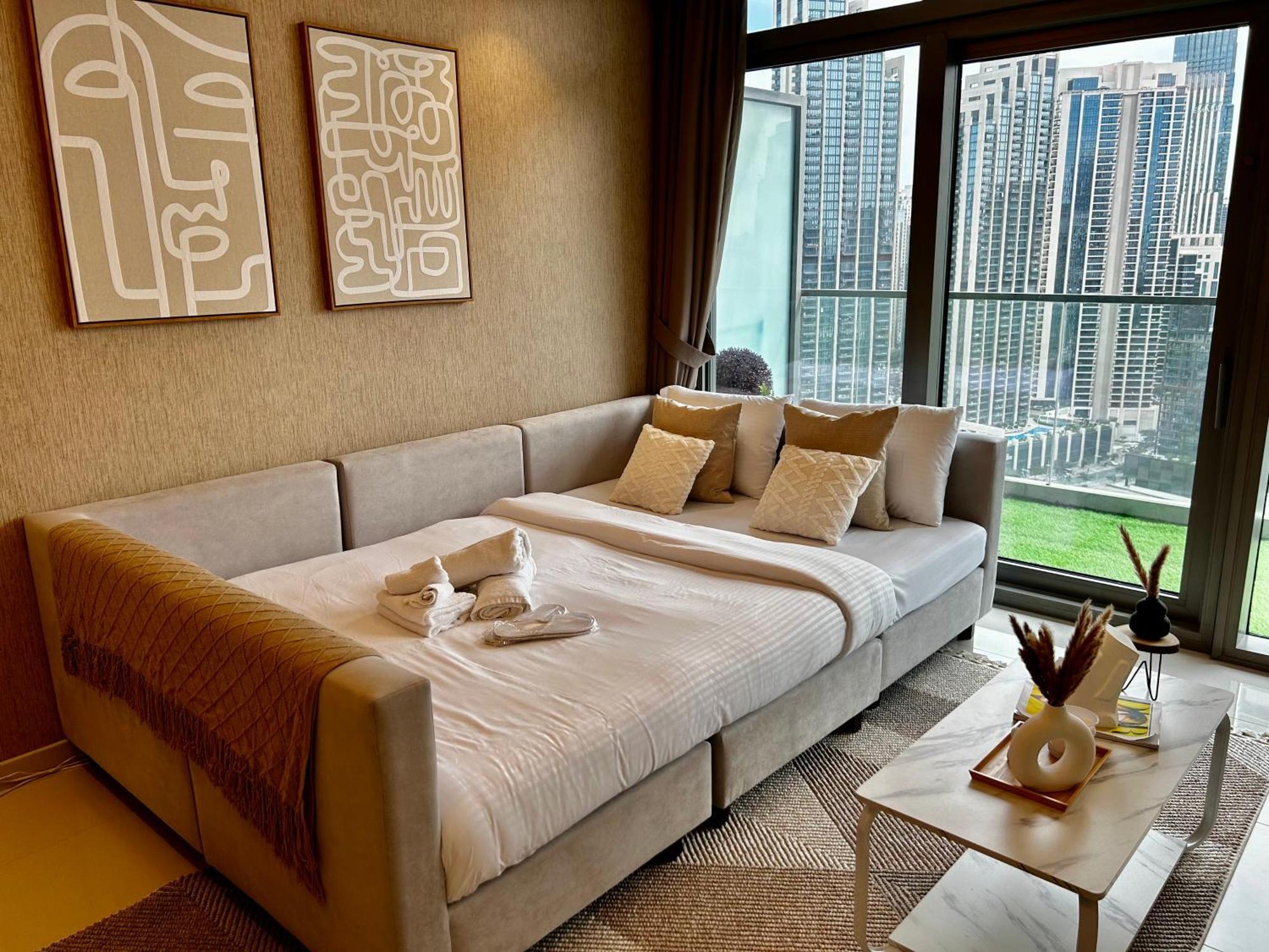 Appartement Burj Khalifa Views 2Br With Infinity Pool Downtown à Dubaï Extérieur photo